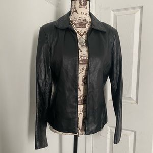 Wilson’s Pelle Studio Vintage Genuine Soft Black Leather Zip Front Fitted Jacket